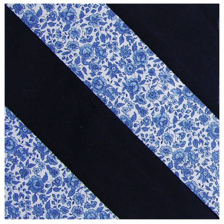 Block made with Creative Grids 90 Degree Double-Strip Quilt Ruler