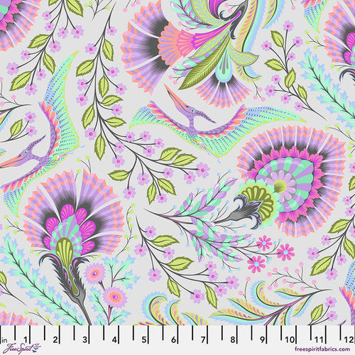 Roar – Wing It - Mist– PWTP225.MIST - HALF YARD - Tula Pink for FreeSpirit