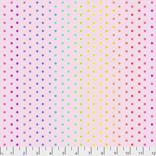 True Colors - Hexy Rainbow - Shell - PWTP151.SHELL - HALF YARD - Tuła Pink for FreeSpirit